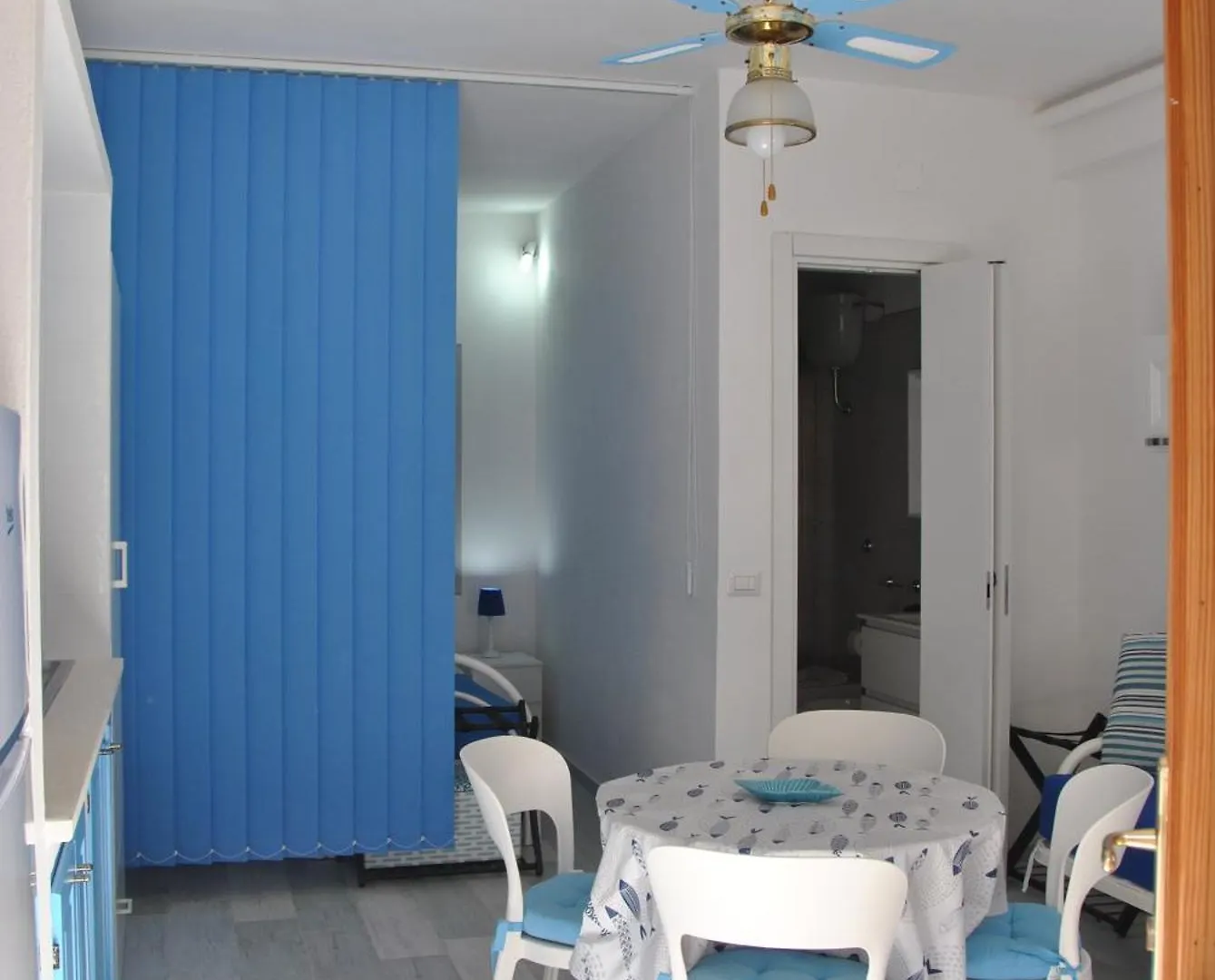 Casa Vacanze Casti - 41 칼라세타 0*,